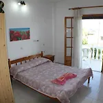 Nikolas House Vendégház 3*