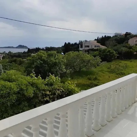 Πανσιόν Nikolas House