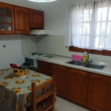 Nikolas House Guest house 3*