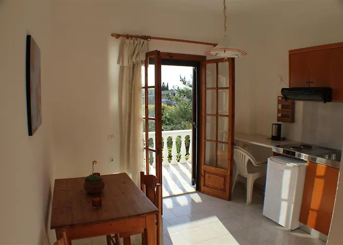 Nikolas House Pensionat 3*
