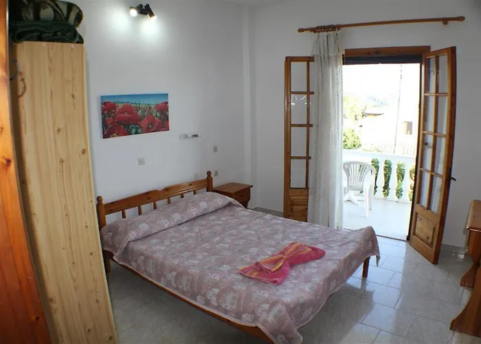Nikolas House Pensionat 3*