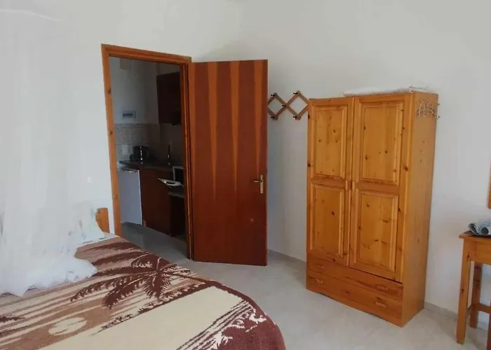 Pensionat Nikolas House 3*
