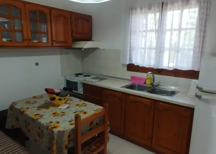 Nikolas House Pensionat 3*